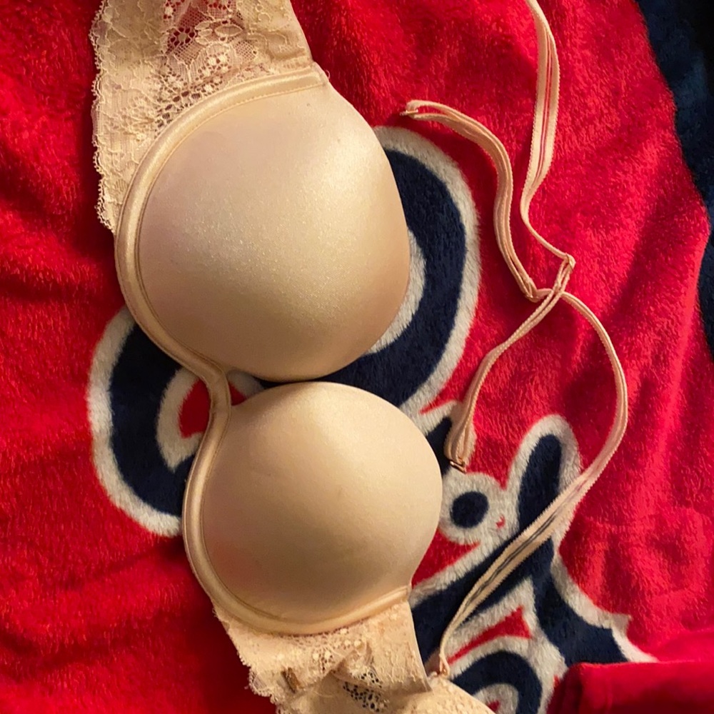Victoria‘s secret bra size 32D